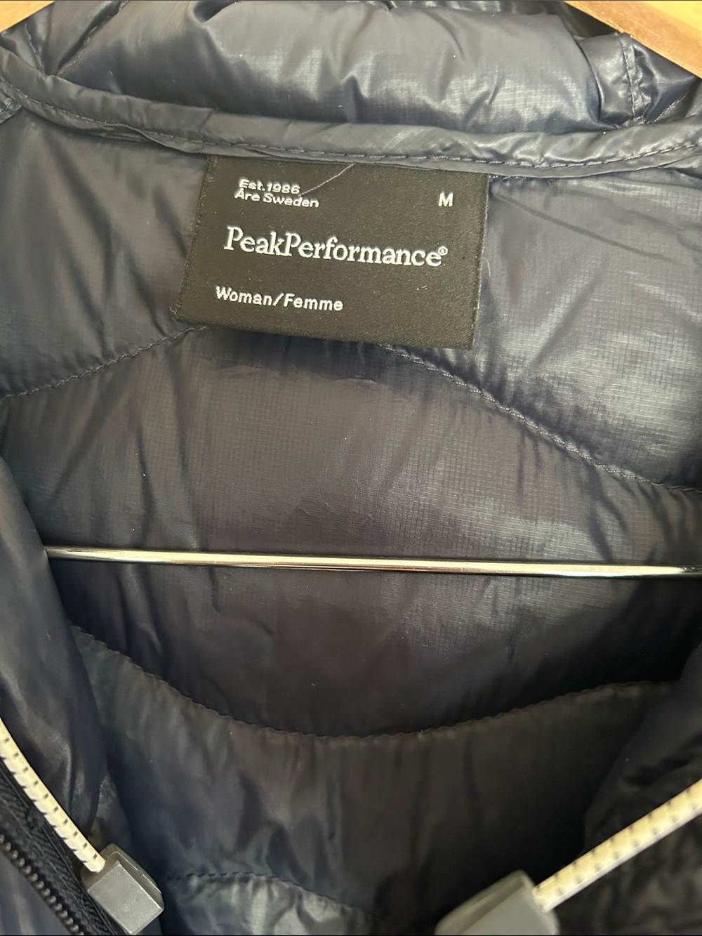 Peak Performance Lightweight Jacket - Picture 5 of 8